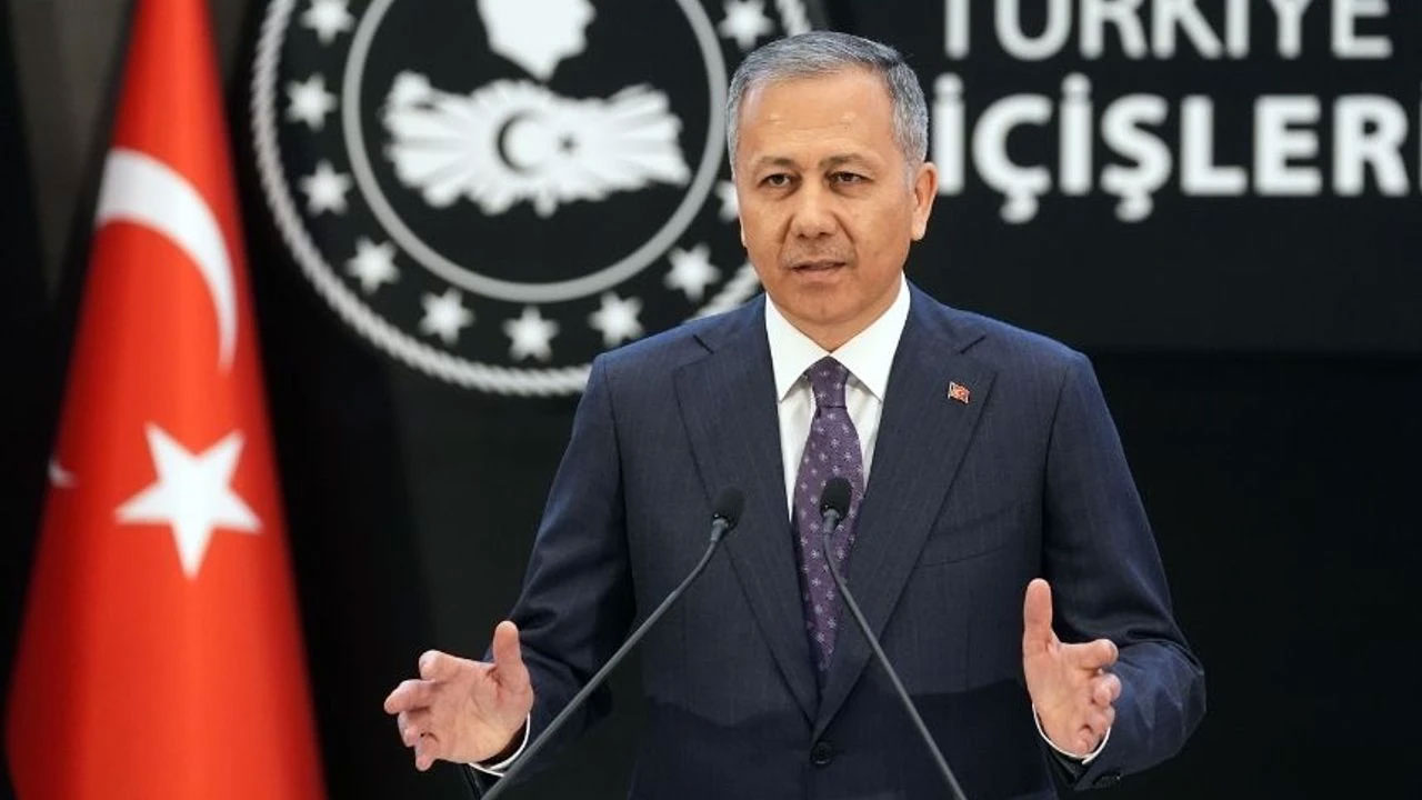 Bakan Yerlikaya İzmir'de tahliye edilen yurttaşların sayısını açıkladı