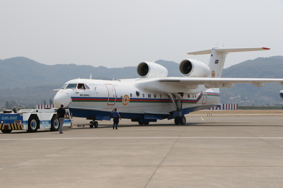Azerbaycan'dan Türkiye'ye amfibi uçak desteği