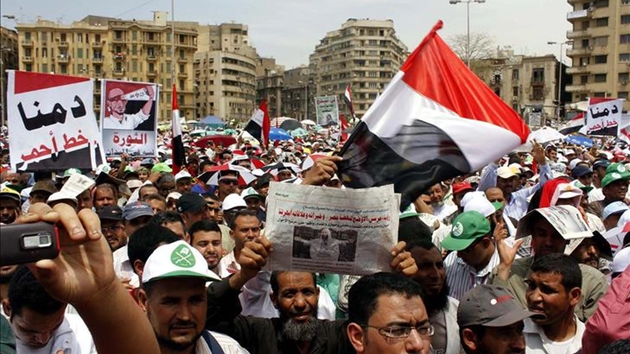 Mısır'da, Müslüman Kardeşler'in 8 yöneticisi idam cezasına çarptırıldı