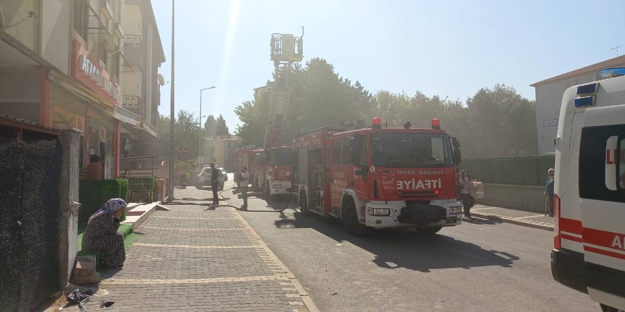 Para vermeyen annesinin oturduğu binayı yakmaya kalkıştı