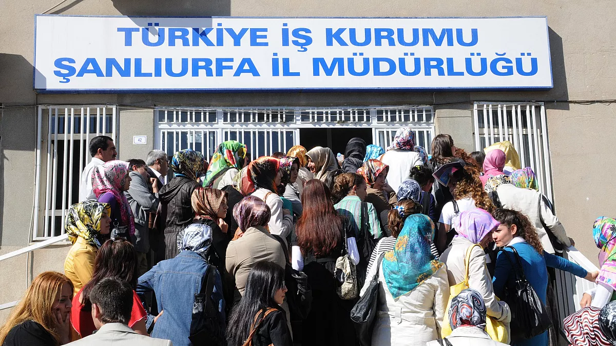 DİSK-AR işsiz sayısında korkutucu tabloyu paylaştı: Geniş tanımlı işsiz sayısı 10 milyon 890 bin