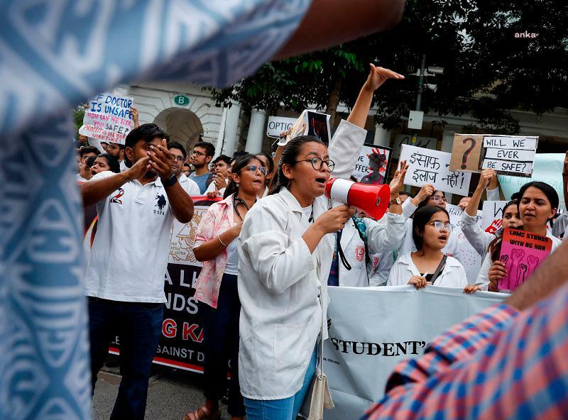 Hindistan Yüksek Mahkemesi, stajyer doktorun cinsel istismara uğrayıp öldürülmesinin ardından 'ulusal görev gücü' oluşturdu
