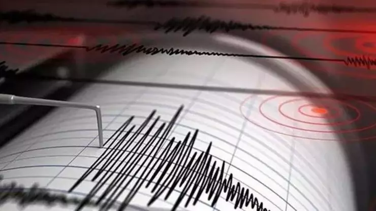 İran'da 5,6 büyüklüğünde deprem oldu