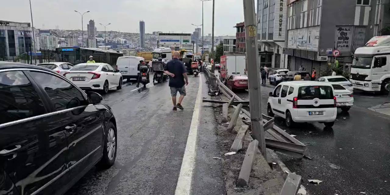 Beylikdüzü'nde hafriyat kamyonu kazası: D-100 Karayolu trafiğe açıldı