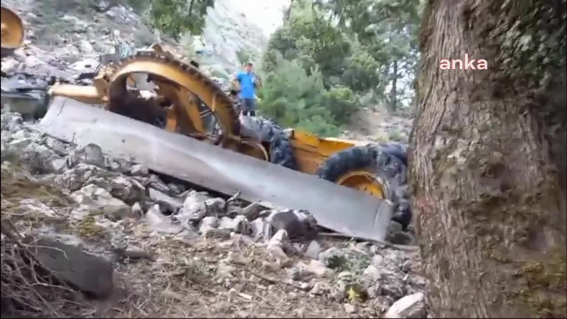 Bergama'da iş makinesi uçurumdan düştü, operatör hayatını kaybetti