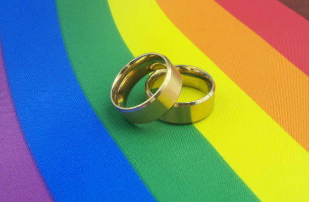 Estonya’da eşcinsel evlilikler yasallaştı