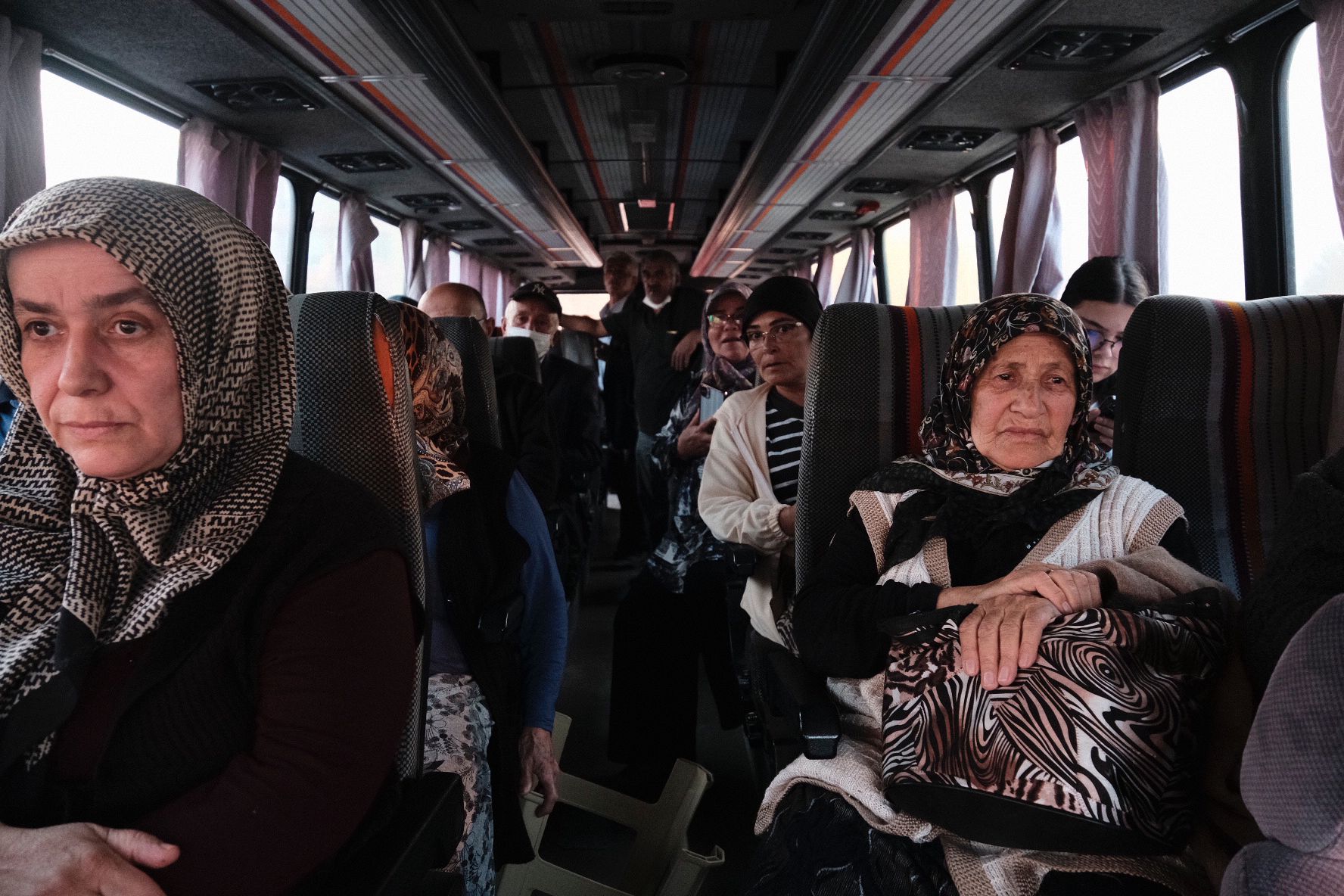 Ankara’dan Bolu’ya sıçrayan yangında bir köy tahliye edildi