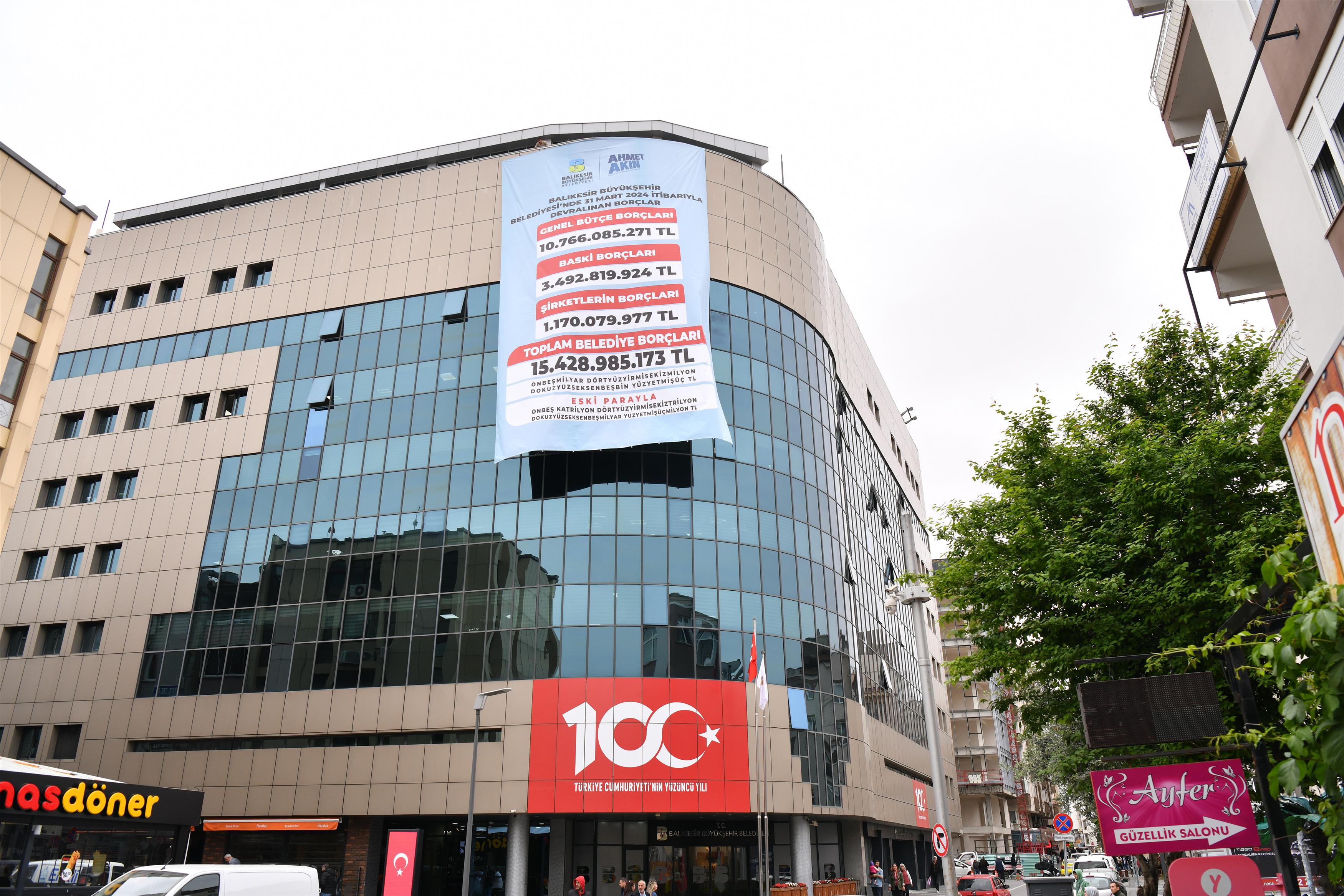 Balıkesir Büyükşehir Belediyesi, “700 işçi işten çıkarıldı” iddialarını yalanladı
