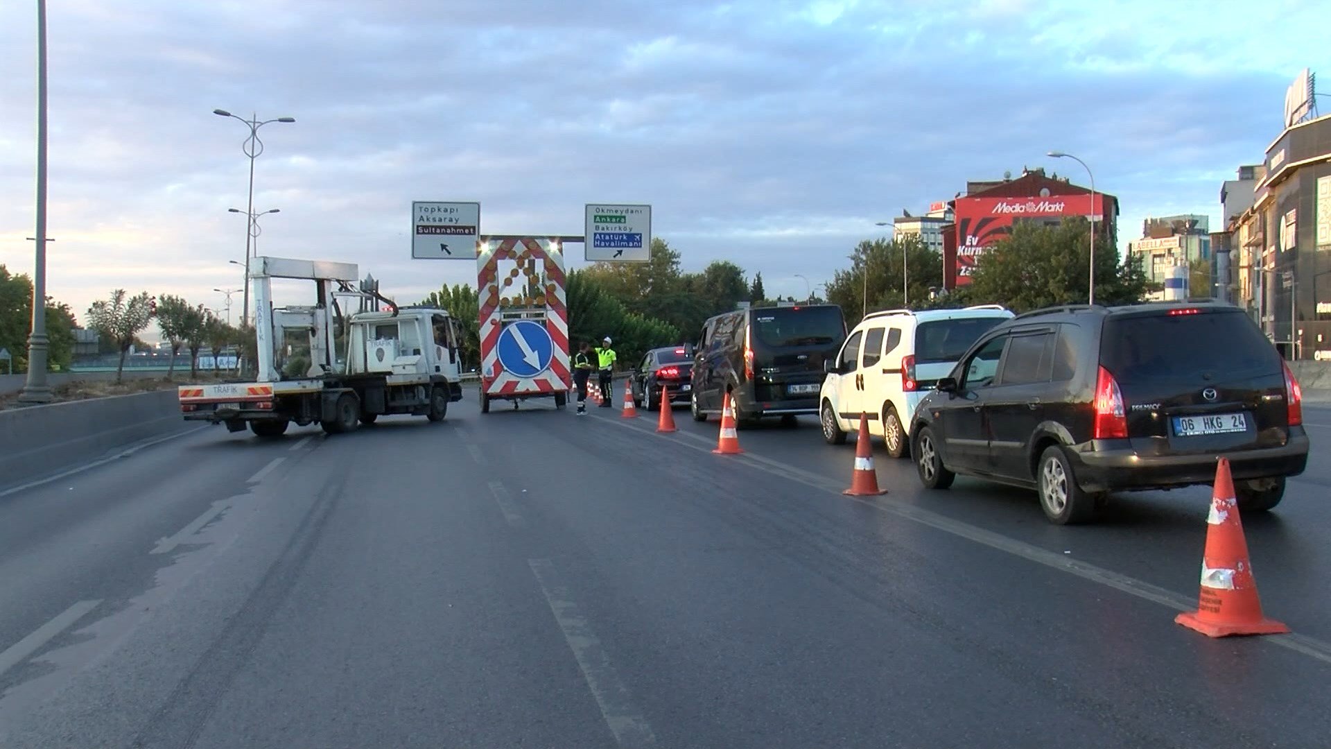 İstanbul’da bugün bazı yollar trafiğe kapatıldı