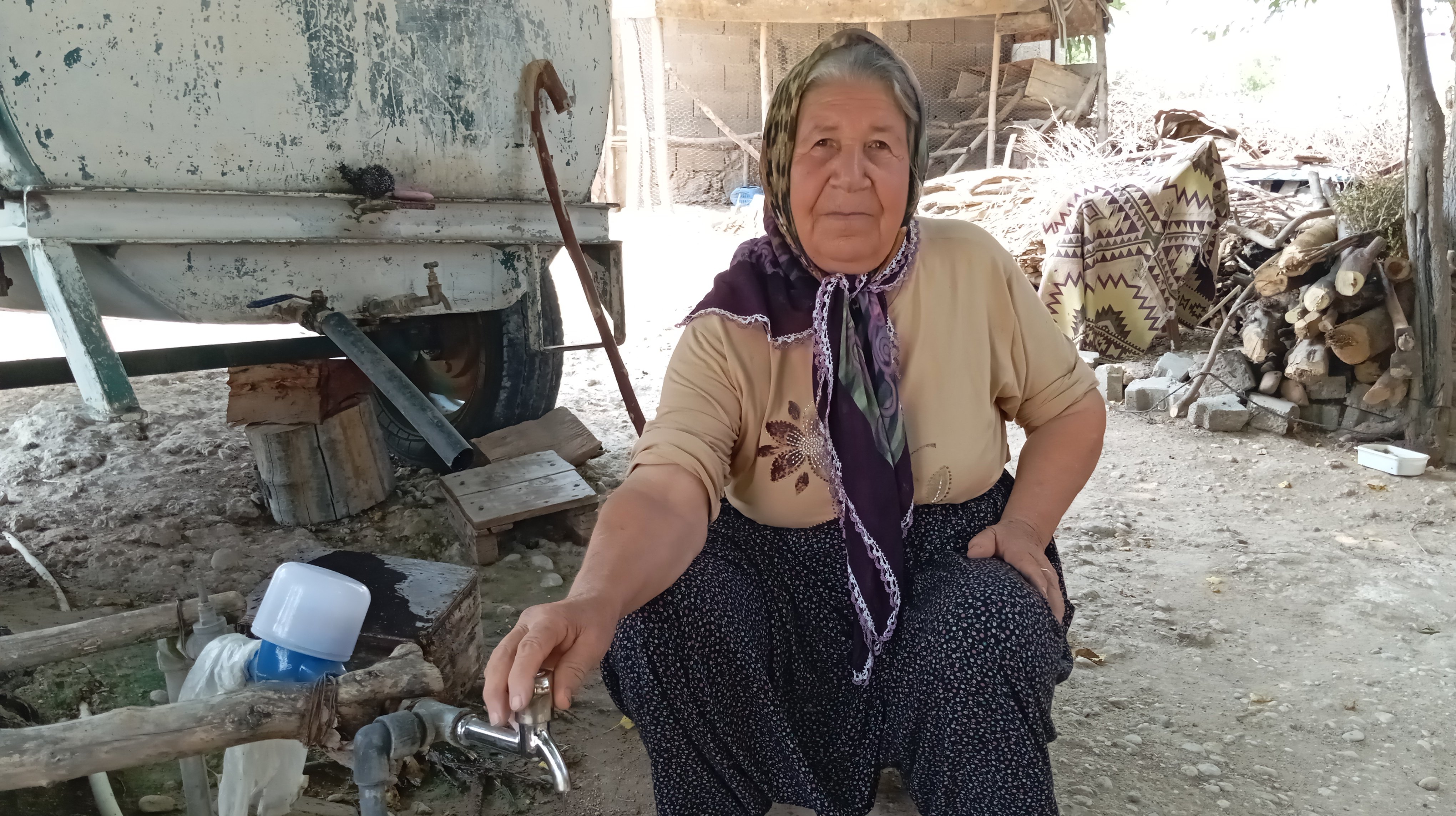 Üç gündür su kesintisi yaşayan Bağcılar Mahallesi sakinleri yetkililerden çözüm bekliyor