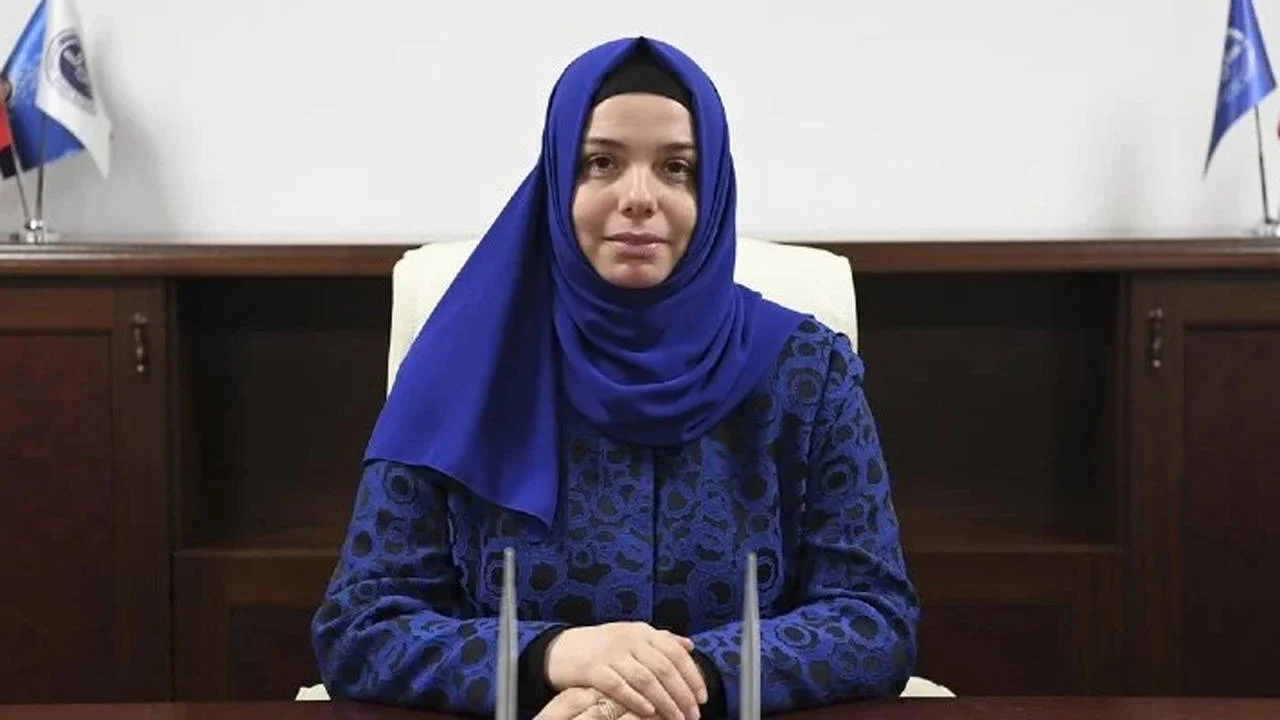 Yayın evini aile şirketi olarak kullandılar: Başkan yardımcısı, annesi ve kardeşinin kitabını Diyanet Yayınları’ndan bastırdı