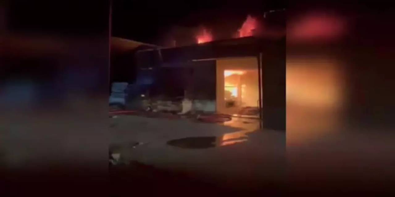 Mobilya atölyesinde çıkan yangında 6 iş yeri yandı