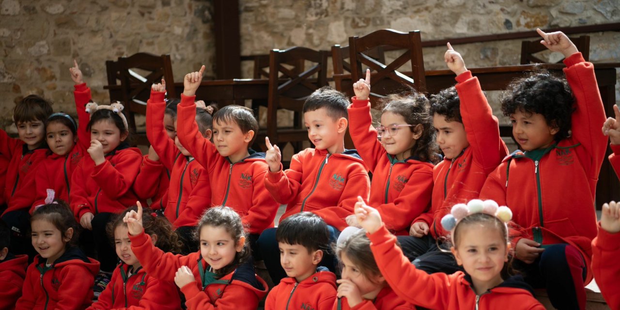 KUŞADALI ÇOCUKLAR, SEYAKMER’LE OKUMA SEVGİSİ KAZANIYOR