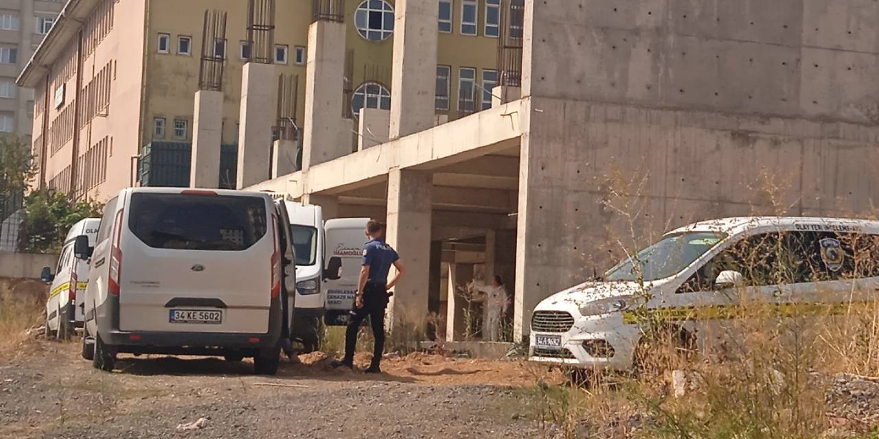 Ümraniye'de inşaatın bodrum katında ceset bulundu