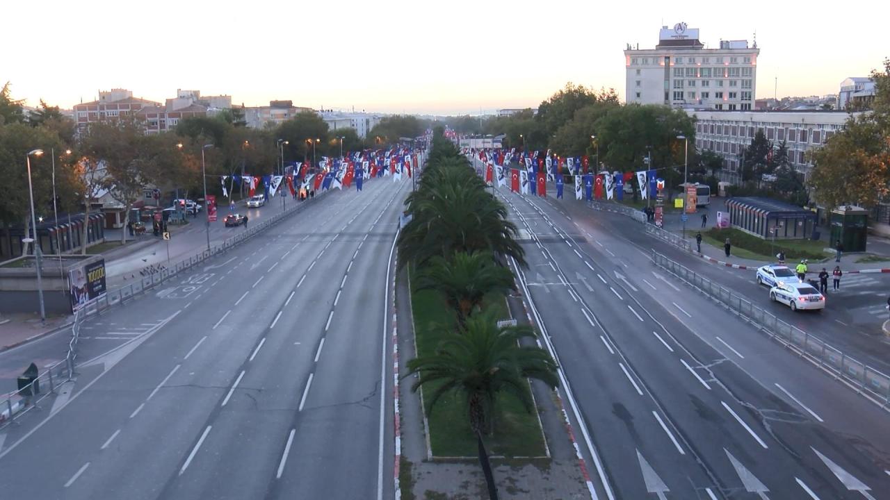 Vatan Caddesi, 30 Ağustos nedeniyle trafiğe kapatıldı