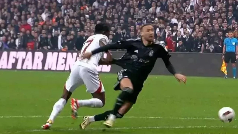 Beşiktaş derbideki tartışmalı 'penaltı' pozisyonu için TFF'ye çağrıda bulundu