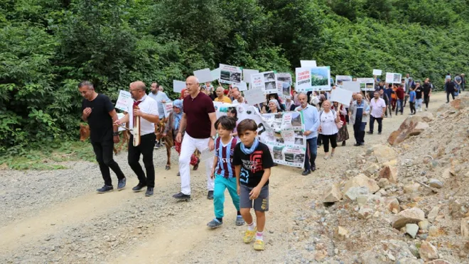 Giresun'da köylülerden AKP'li vekilin madenine karşı protesto