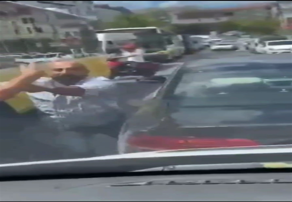 İstanbul Ataşehir'de beyzbol sopalı yol verme kavgası