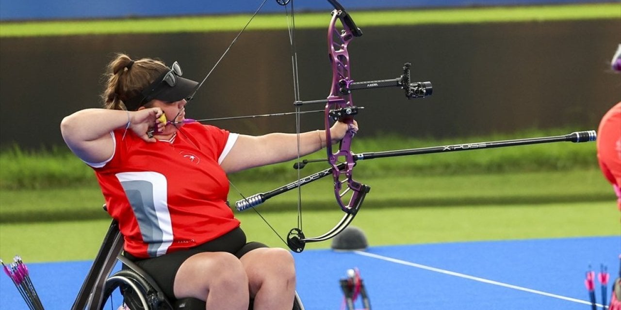 Paris 2024 Paralimpik Oyunları'nda Öznur Cüre Girdi altın madalya kazandı