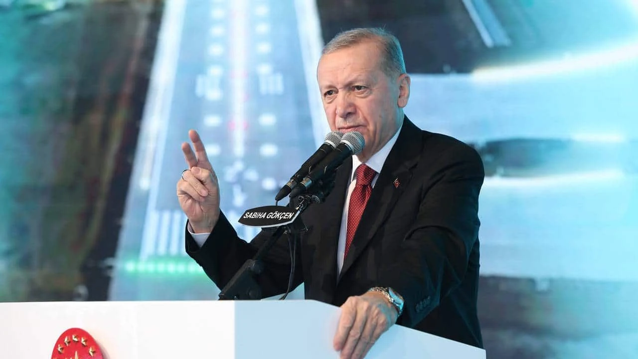 Erdoğan, AYM tartışmalarını görmezden geldi: ‘Mahkeme kararları herkesi bağlar’ dedi