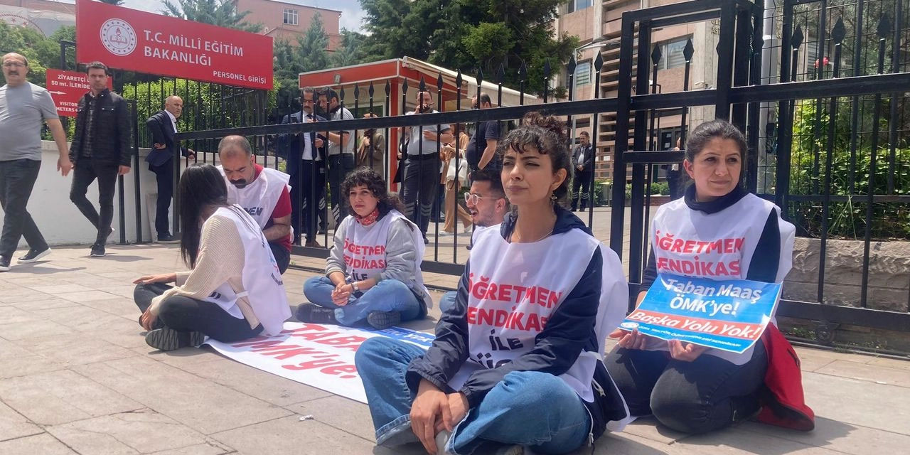 EMEP'li Karaca’dan Bakan Tekin’e sert soru: Özel sektör öğretmenlerini fişliyor musunuz?