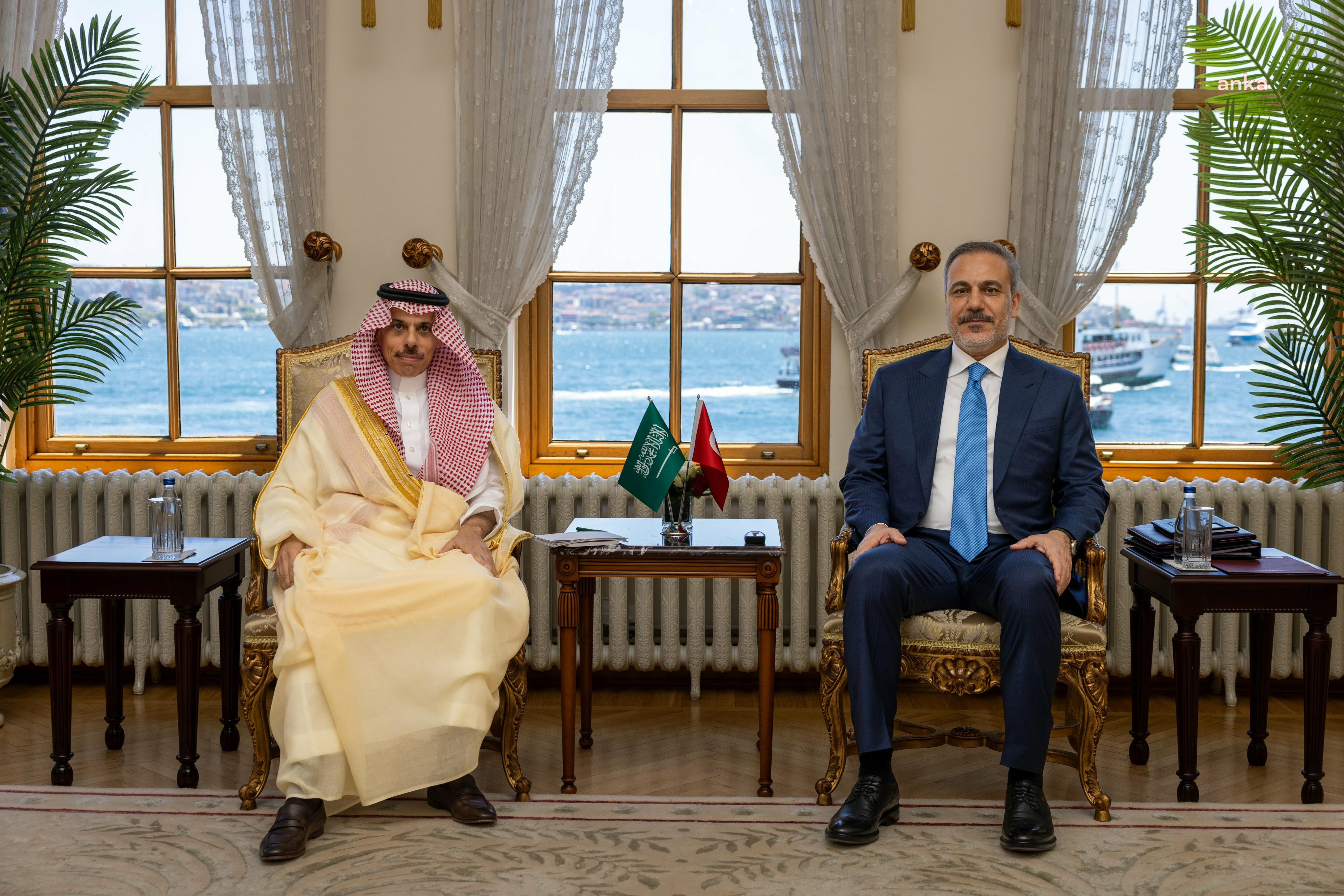 Hakan Fidan, Suudi mevkidaşı Prens Faysal Bin Ferhan Al Suud ile görüştü