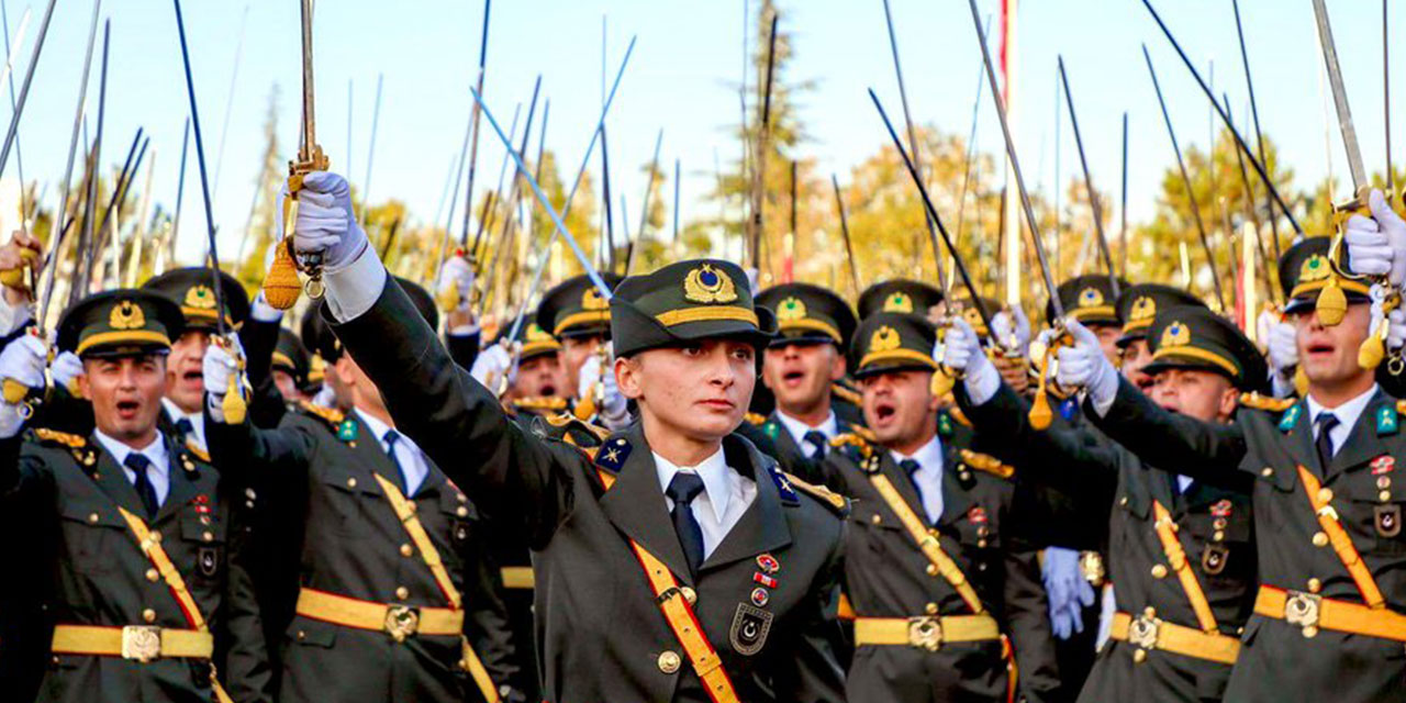 Gündem olan Ebru Teğmen konuştu: Pişman değilim, hiçbir tarikatla alakamız olmadığını herkes gördü