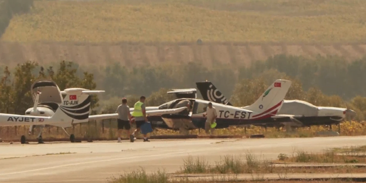 Hazerfen Havalimanı'nda eğitim uçağı pistten çıktı