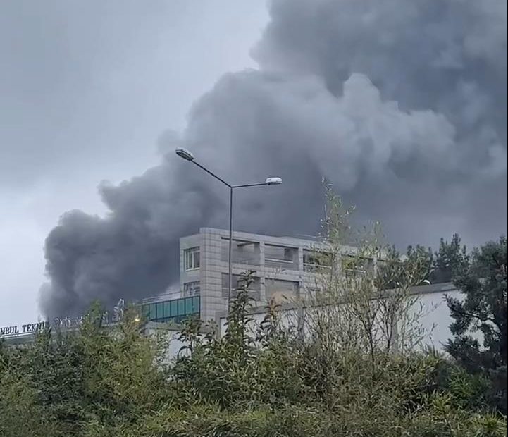 İTÜ'de yangın: Olay yerine çok sayıda itfaiye ekibi sevk edildi