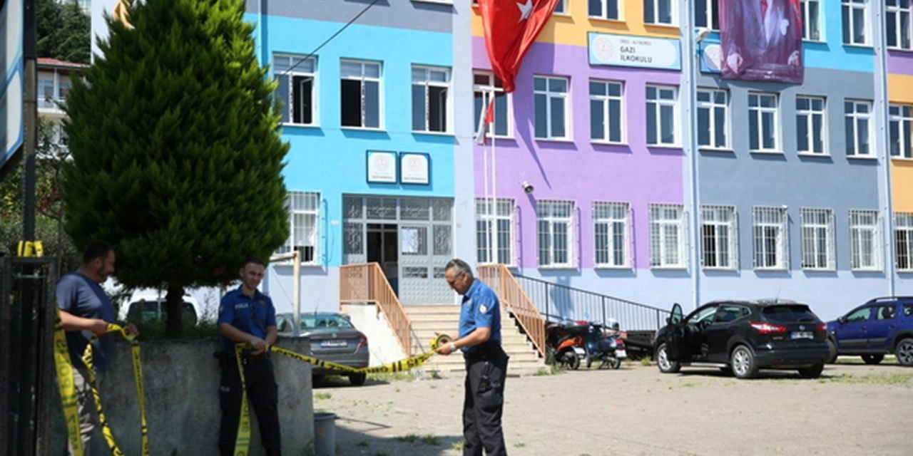 7 yaşındaki Miray Arslan'nın ölümü sonrası CHP'li Halıcı'dan Bakan Tekin’e çağrı: Okullar otopark değil