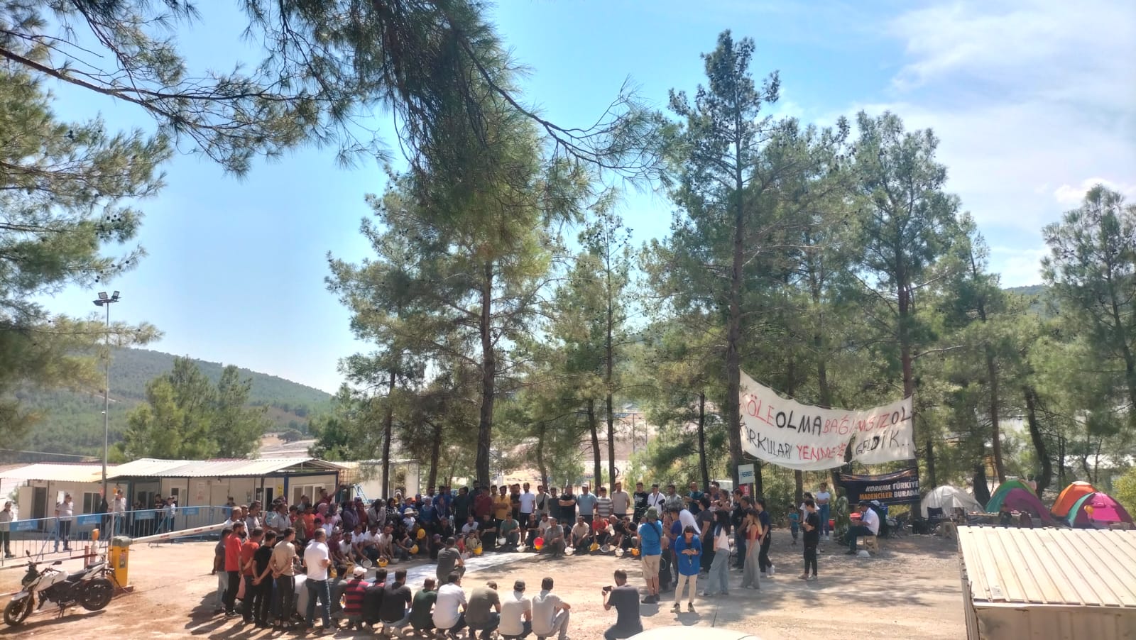 Soma'da madencilerin direnişi 10'uncu gününde devam ediyor