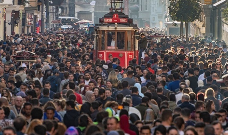 İçişleri Bakanı Yerlikaya açıkladı: İstanbul'da kaç yabancı var?
