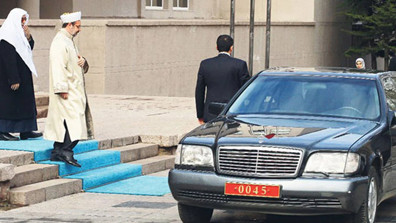 Diyanet’in bütçesi üç bakanlığı geçti: Afet İşleri Başkanlığı’nın ödeneği yüzde 63 azaltıldı