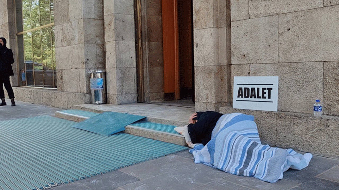 Emine Şenyaşar’ın adalet nöbeti sürüyor: Bir annenin feryadı karşısında Meclis aciz duruma düşmüş