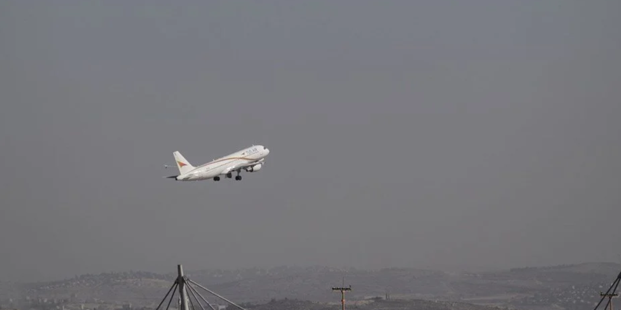 Hindistan uçağında bomba ihbarı: Erzurum'a zorunlu iniş yaptı