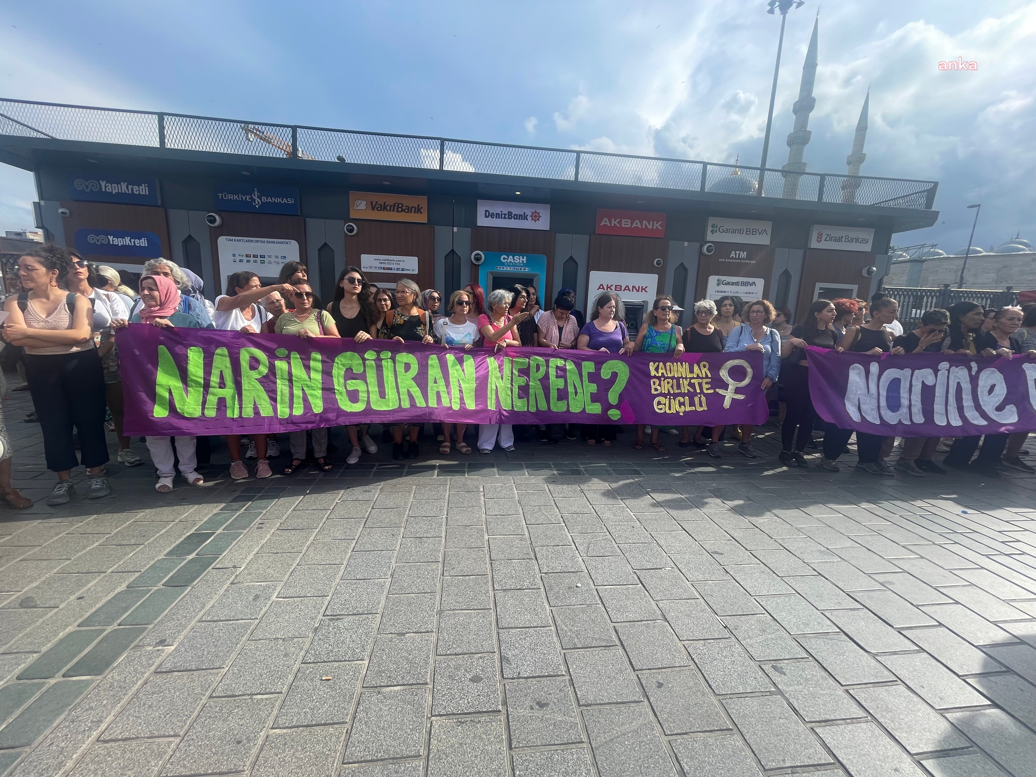 İstanbul'da kadınlar Narin Güran için yürüdü