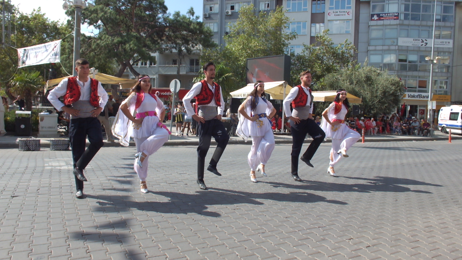 Burhaniye'nin düşman işgalinden kurtuluşu törenlerle kutlandı