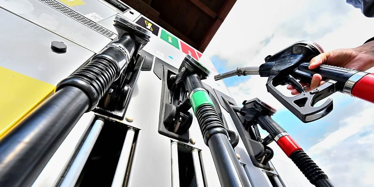 Akaryakıta bu gece indirim geliyor (10 Eylül 2024 motorin, benzin ve LPG fiyatları)
