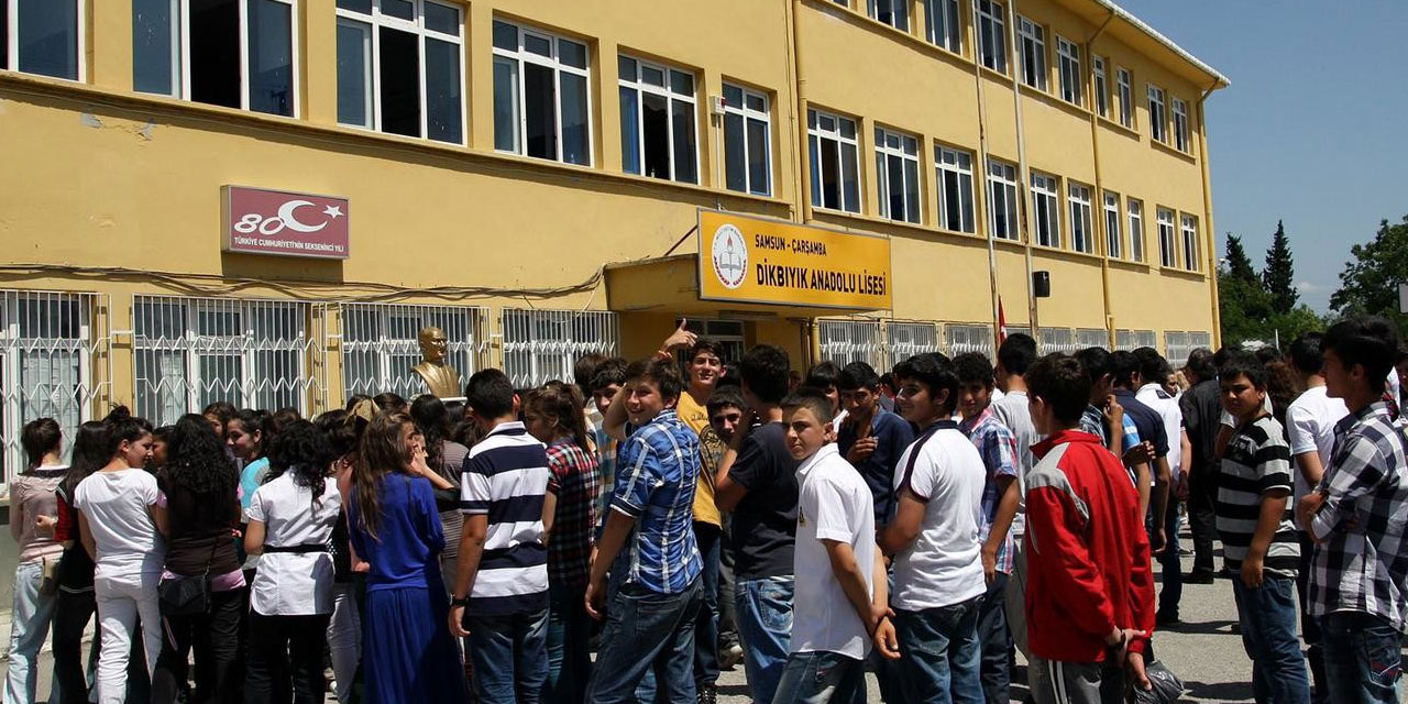 Samsun'da 'tasarruf tedbiri' öğrenciye patladı: Servis hizmetini kaldırdılar, açık liseyi önerdiler