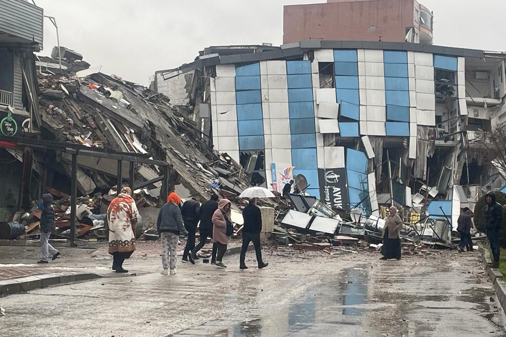 Bakanlık hasar oranını değiştirdi: Depremzededen para istendi!