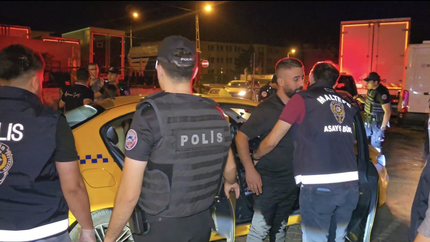 Maltepe'de asayiş denetimi: 13 gözaltı
