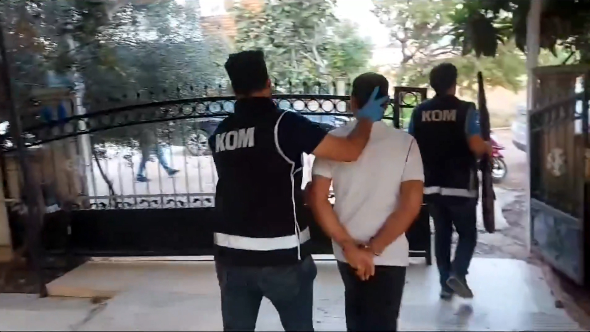 6 ilde operasyonlarda 32 kişi gözaltına alındı