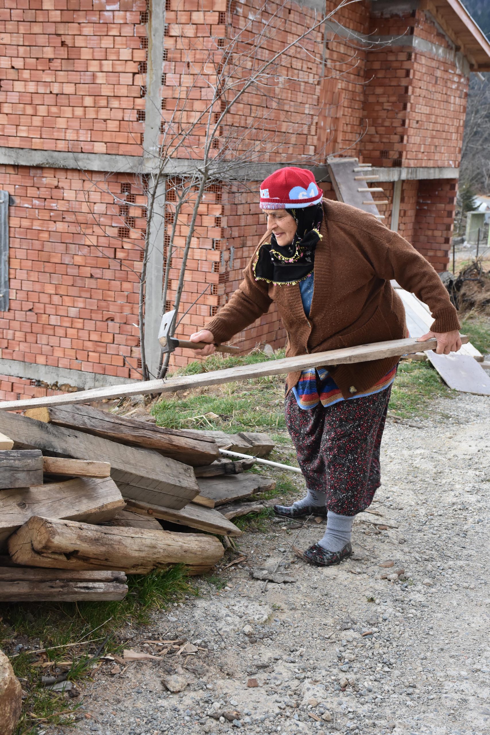 Engelli çocukları için yıllarca inşaatlarda çalıştı