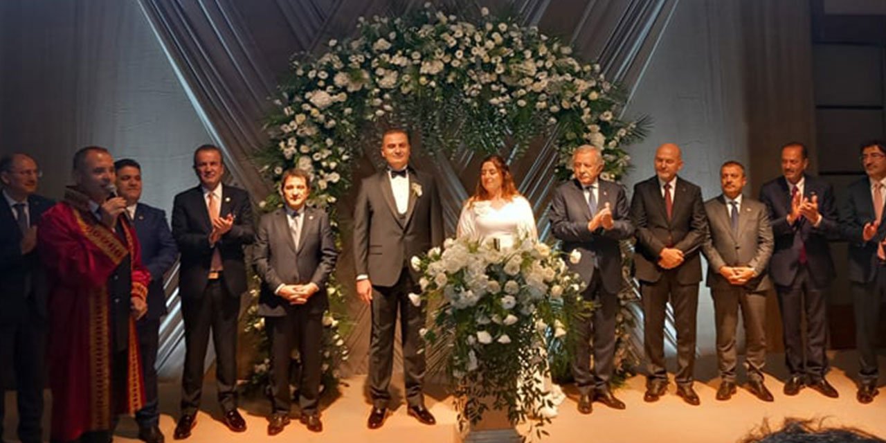 BDDK Başkan Yardımcısı takı garantili düğün yaptı: Süleyman Soylu ve MHP'liler nikah şahidi oldu!