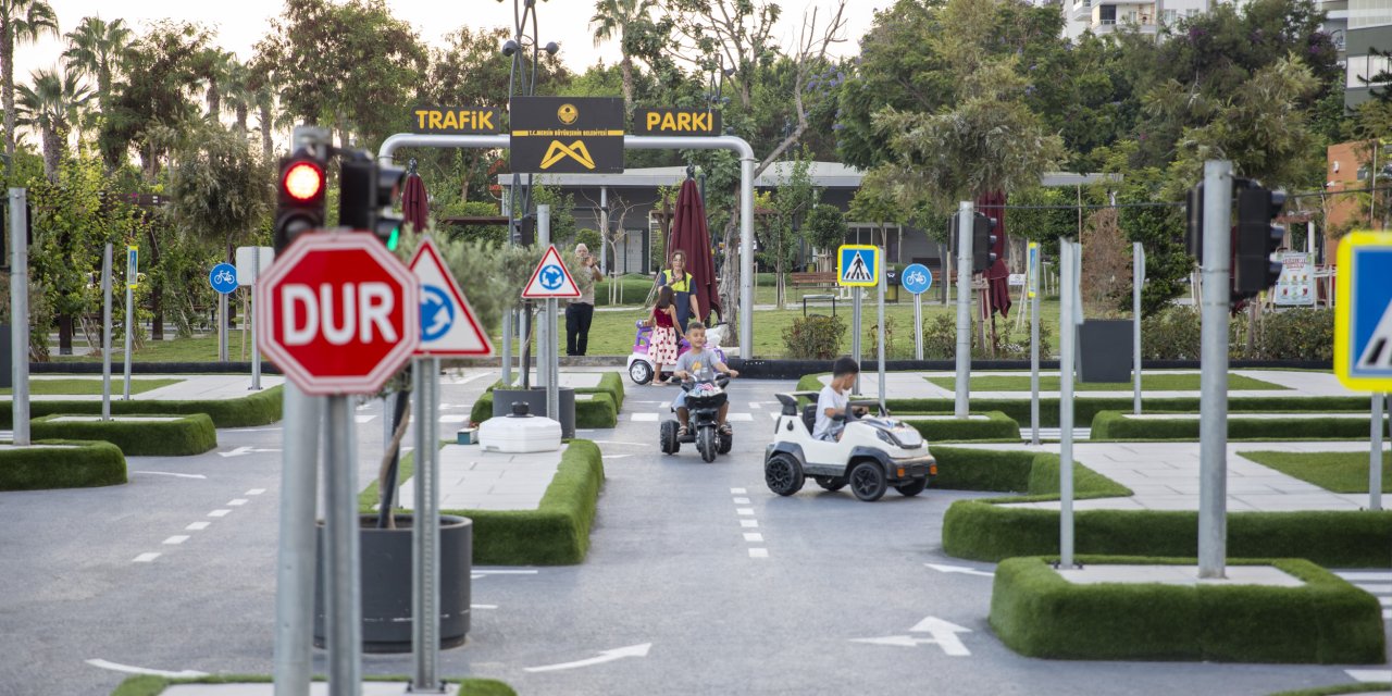 Mersin'de hem eğitim hem eğlence : Trafik Park