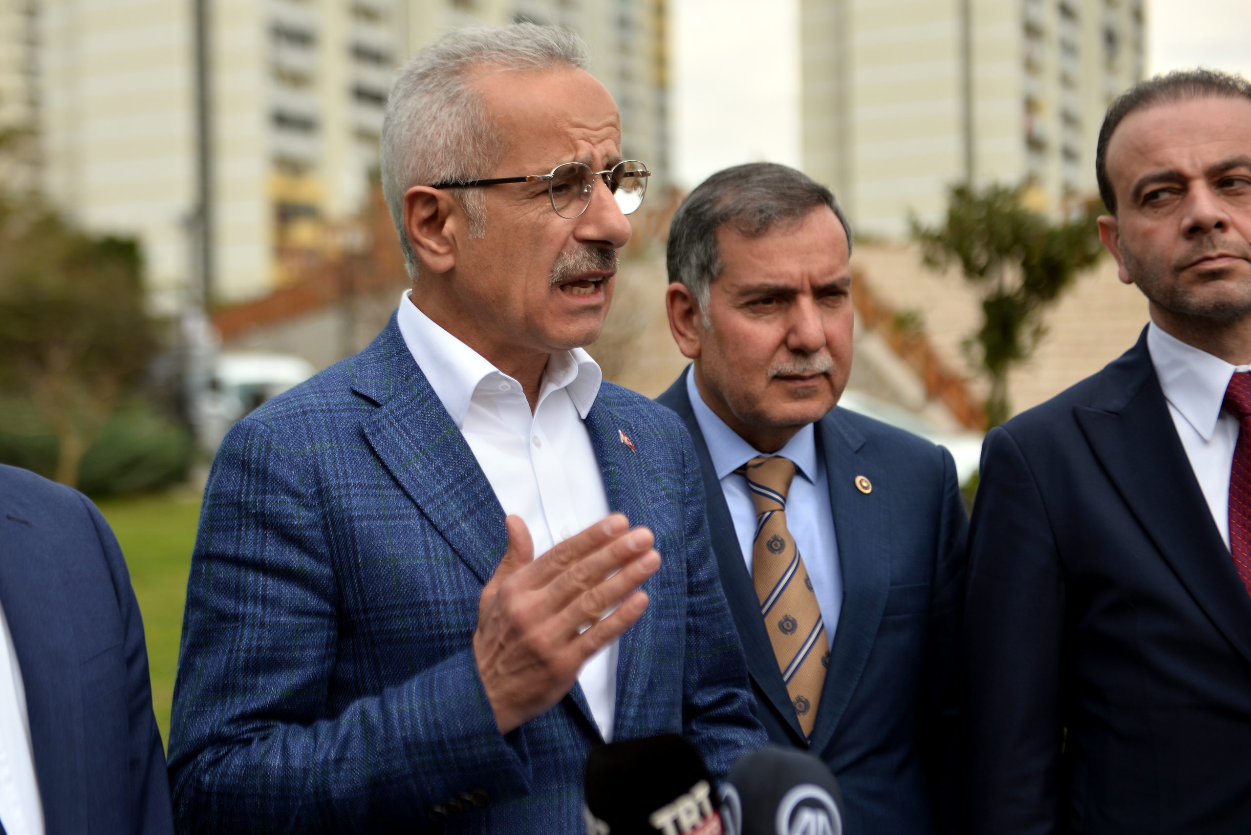 Bakan Uraloğlu: Mersin'den Irak'a kadar tren hattı olacak