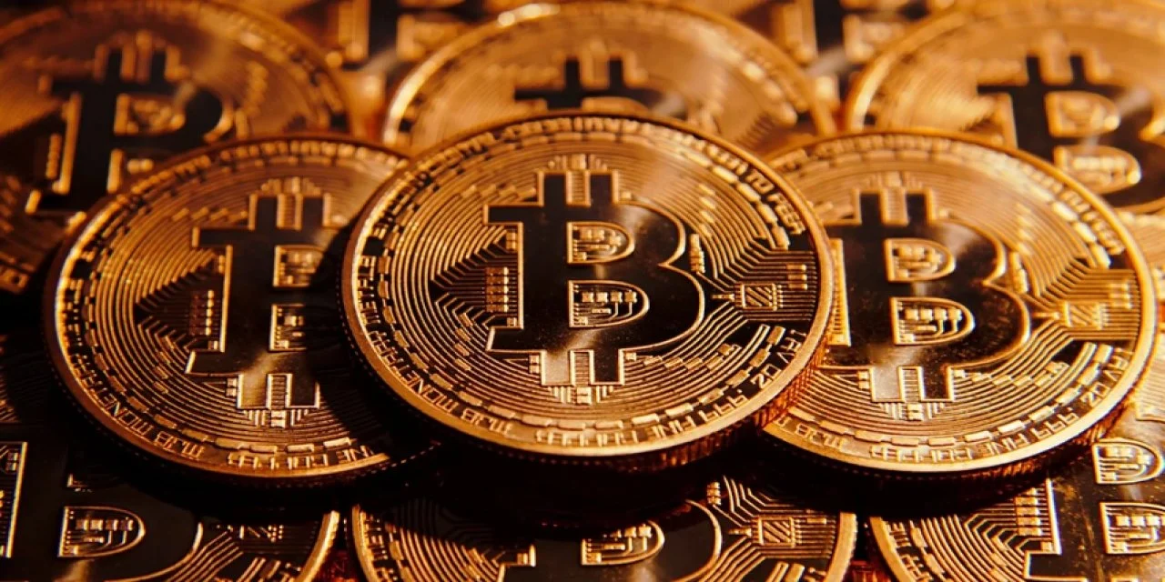Bitcoin 21 ayın en yüksek seviyesine ulaştı