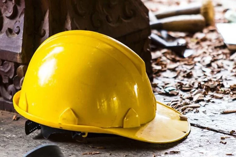 Trabzon'da yüksekten düşen inşaat işçisi hayatını kaybetti