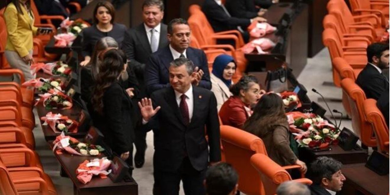 Özgür Özel'den Erdoğan açıklaması: Erdoğan'ı karşıladık ama uğurlamadık çünkü tarafsız değildi