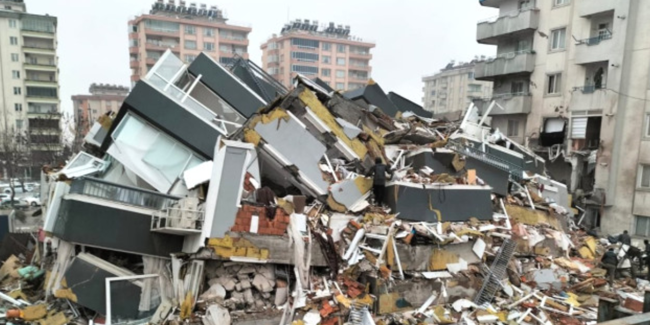 Ezgi Apartmanı davasında bazı sanıklar aranıyor: Kayıp yakınlarından 'kırmızı bülten çıkarılsın' talebi